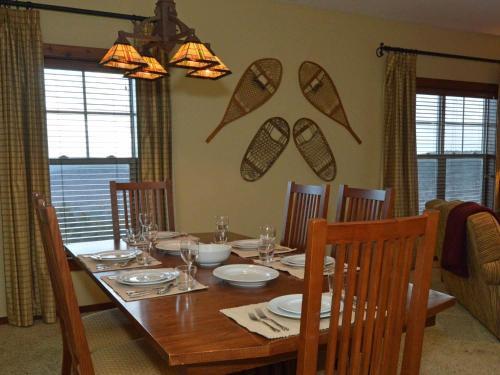 3 Br: Soaring Eagle 104