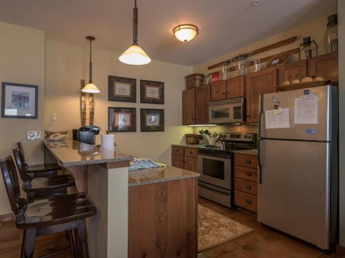 3 Br: Soaring Eagle 104