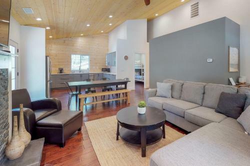 Amachen Cabin