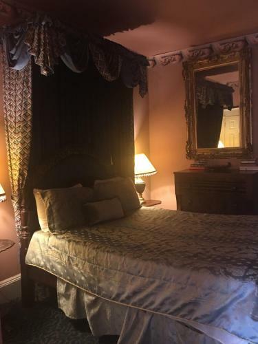 Bed & Breakfast Cedar Grove Mansion Inn & Restaurant
