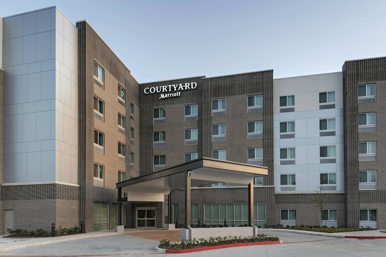 Hotel Courtyard By Marriott Houston Sugar Land/lake Pointe