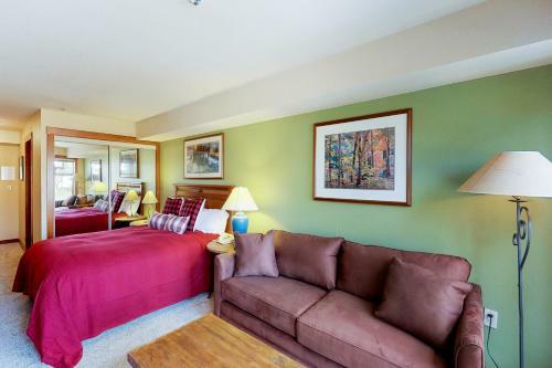 Powderhorn Lodge 311: Poppy Suite