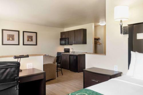 Hotel Baymont By Wyndham Glenwood