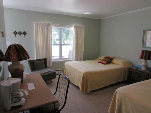 Hotel Grand Lake Resort