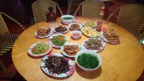 Sister's Homestay And Bar