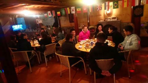 Sister's Homestay And Bar
