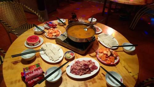 Sister's Homestay And Bar