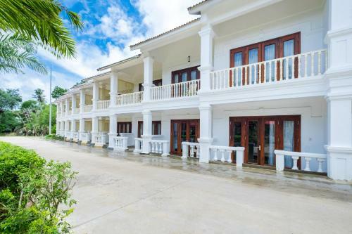 Hotel Chez Carole Center Resort & Spa