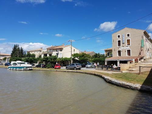 Cozy Villa In Oupia With Private Pool And Jacuzzi