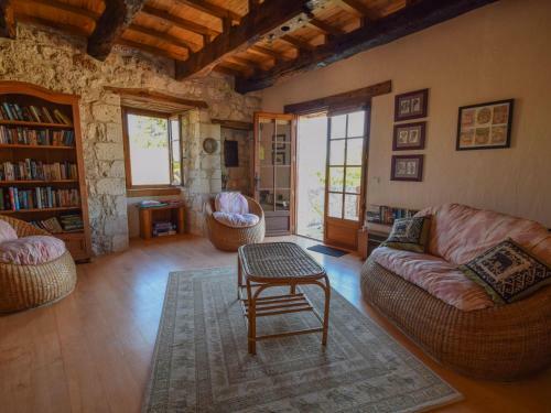Cozy Cottage In Roquecor With Private Pool