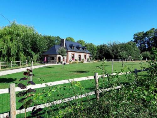 Holiday Home Le Clos Du Blanc (Smf300)