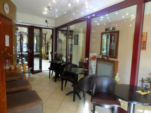 Hostal ??????? ??????/lirio Guest House