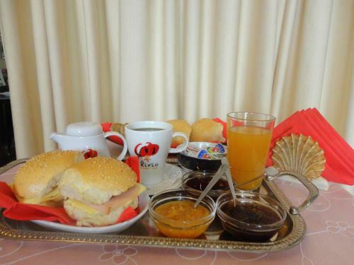 Hostal ??????? ??????/lirio Guest House