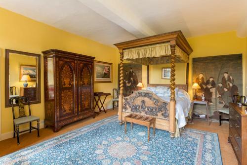 Agroturismo Llong Chateau Sleeps 14 Wifi