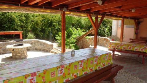 Hostal Katica Vend�gh�z