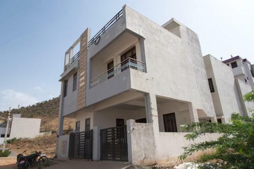 Apartamentos Contemporary 3bhk Home, Udaipur North