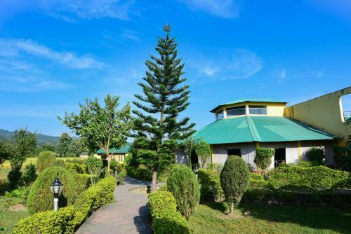 Hotel Tusk And Roar Corbett Resort