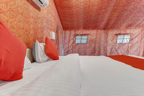 Oyo 41341 Hotel Paradise Tent Resorts