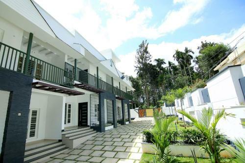 Hotel Two Bedroom Luxury Apartment With Balcony