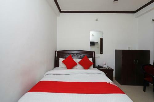 Oyo 15027 Hotel Lotus International