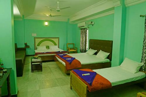 Hotel Ganga Palace