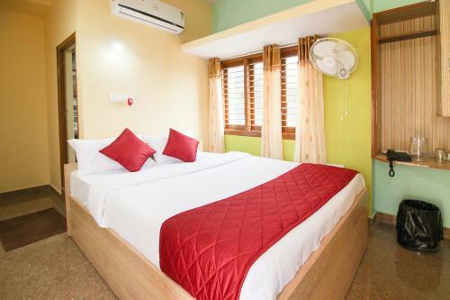 Hotel Oyo 13649 Megalahatti Ventures