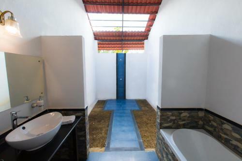 Tuli Veer Bagh Resort