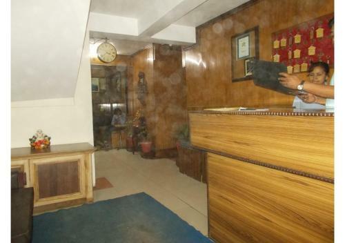 Hotel Royal Stay Near Mall Road