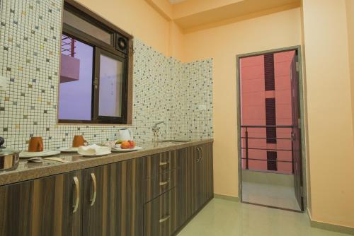 Budget Inn Service Apartments - Tiger Plaza