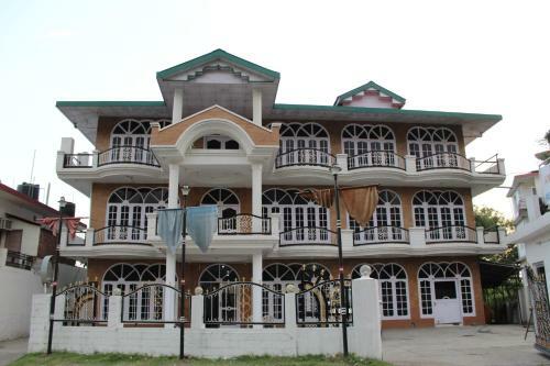 Hotel Oyo 18740 Triund Heavens