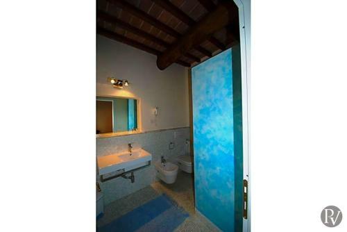 Siena Villa Sleeps 10 Pool