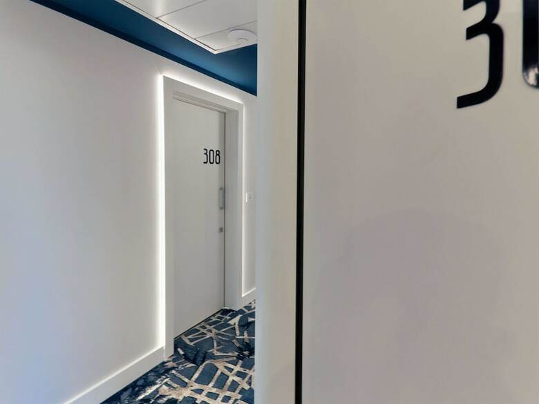 Fly Dec� Hotel