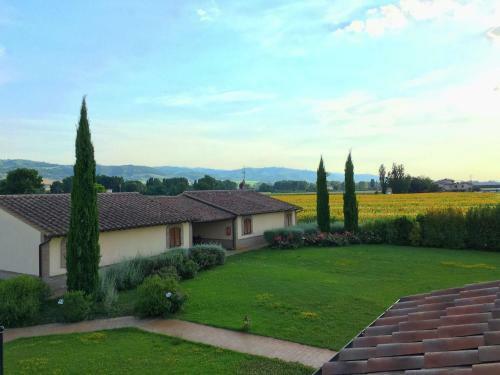 Scenic Villa In Cannara With Swimming Pool