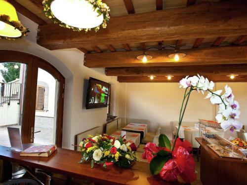 Scenic Villa In Cannara With Swimming Pool