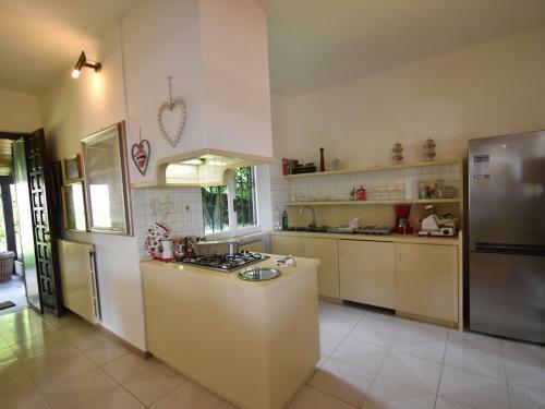 Elegant Villa In Meina With Private Garden