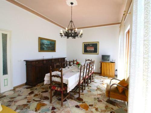 Monte San Savino Villa Sleeps 8 Pool Wifi