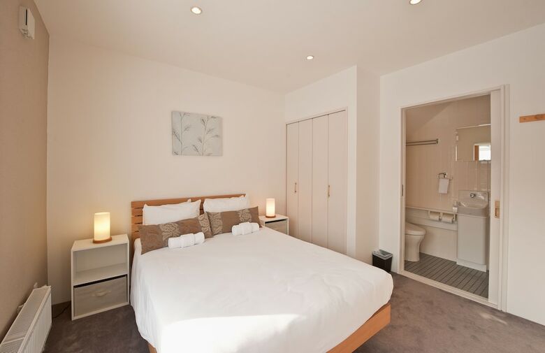 Apartamentos Avalon