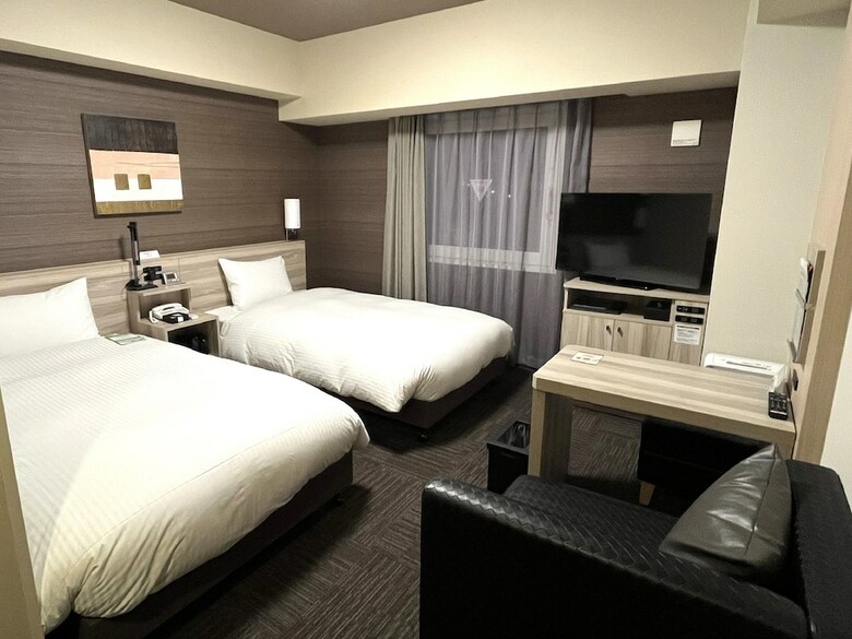 Hotel Route Inn Takamatsu Yashima