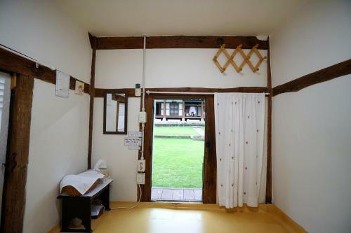 Hostal Former Guamseowon Hanok Guesthouse