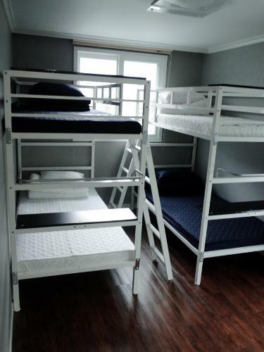 Albergue Muju In Guesthouse