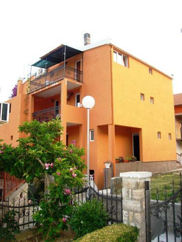 Apartments Radojevi?