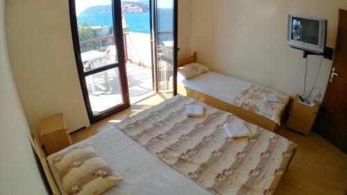 Hostal Guesthouse Obala