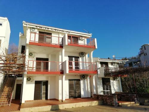 Hostal Guesthouse Obala