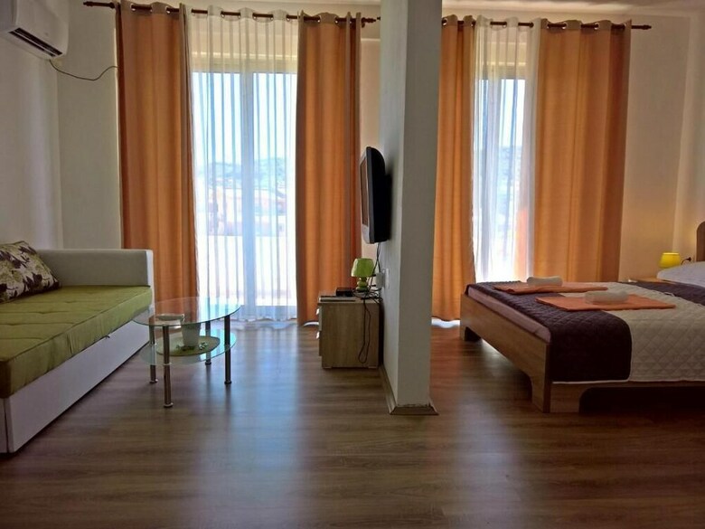 La Porta Apartments