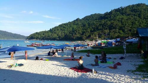 Perhentian Island Cocohut Long Beach Resort