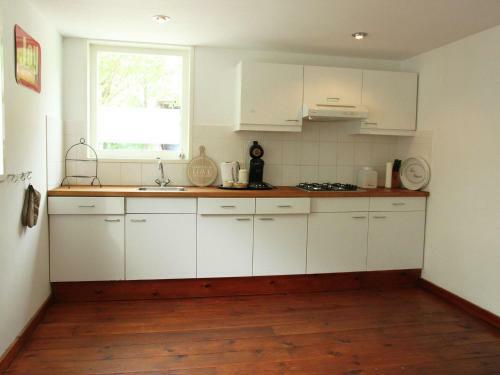 Lovely Child-friendly Apartment In Rutten