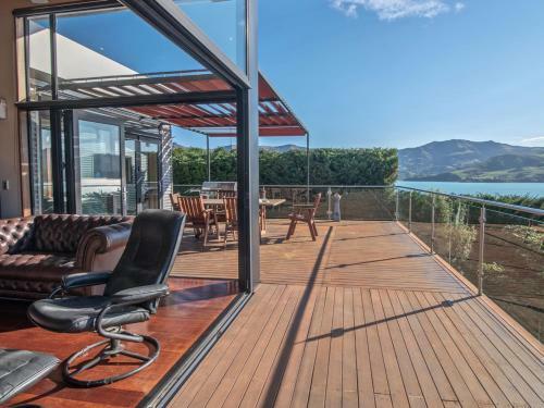 Onuku Outlook - Akaroa Holiday Home