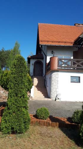 Dom Na Wzg�rzu Z Widokiem Na Jezioro