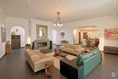 Santa Barbara de Nexe Villa Sleeps 8 Pool Air Con