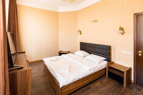 Apartment On Doroshenka Street 1